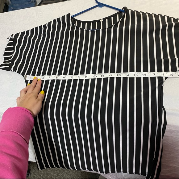 Stretchy dress top black and white stripe short sleeve crew neck women’s small - Picture 4 of 6